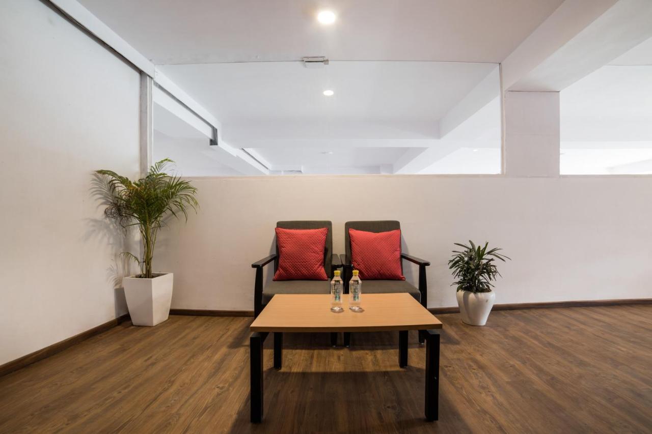Oyo Townhouse 086 Pankha Road Otel Yeni Delhi Dış mekan fotoğraf